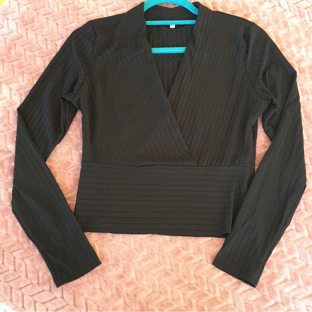 Black long sleeve V-neck